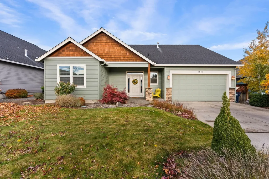 1981 NW Larch Avenue Redmond OR 97756