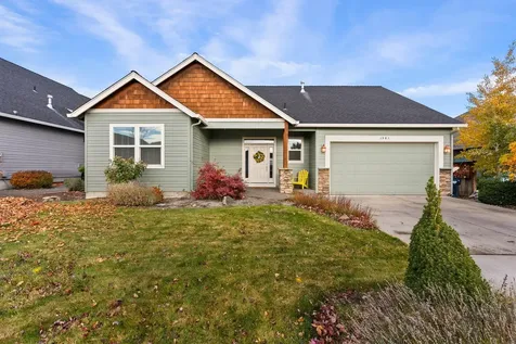 1981 NW Larch Avenue Redmond OR 97756