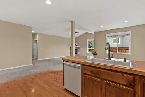 1981 NW Larch Avenue Redmond OR 97756