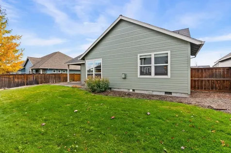 1981 NW Larch Avenue Redmond OR 97756