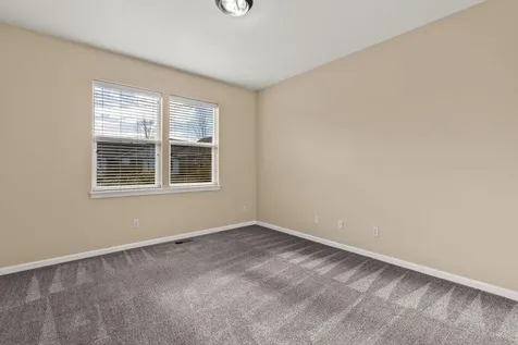 1981 NW Larch Avenue Redmond OR 97756