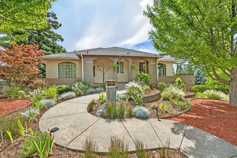4604 Cloudcrest Drive Medford OR 97504