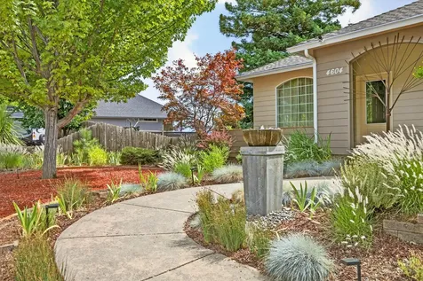 4604 Cloudcrest Drive Medford OR 97504