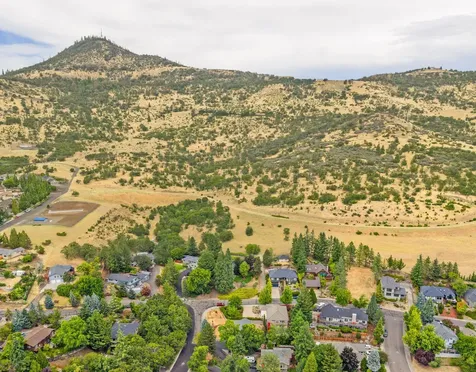 4604 Cloudcrest Drive Medford OR 97504