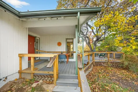 697 Oak Knoll Drive Ashland OR 97520
