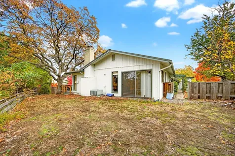 697 Oak Knoll Drive Ashland OR 97520