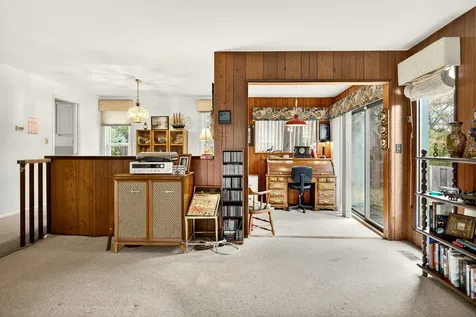 697 Oak Knoll Drive Ashland OR 97520