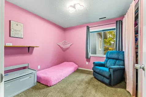 1487 SW Fairview Avenue Dallas OR 97338