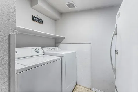 1487 SW Fairview Avenue Dallas OR 97338