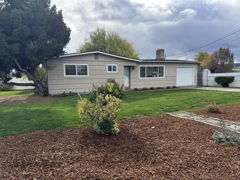 840 Ash Street Central Point OR 97502