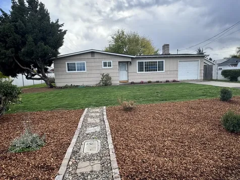 840 Ash Street Central Point OR 97502