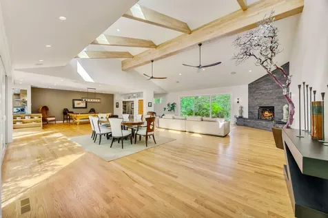 1988 Old Siskiyou Highway Ashland OR 97520