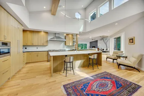 1988 Old Siskiyou Highway Ashland OR 97520