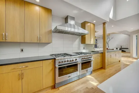 1988 Old Siskiyou Highway Ashland OR 97520