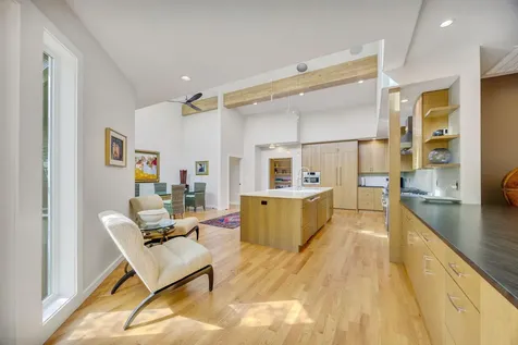 1988 Old Siskiyou Highway Ashland OR 97520