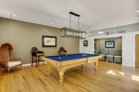 1988 Old Siskiyou Highway Ashland OR 97520