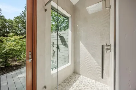 1988 Old Siskiyou Highway Ashland OR 97520