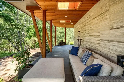 1988 Old Siskiyou Highway Ashland OR 97520