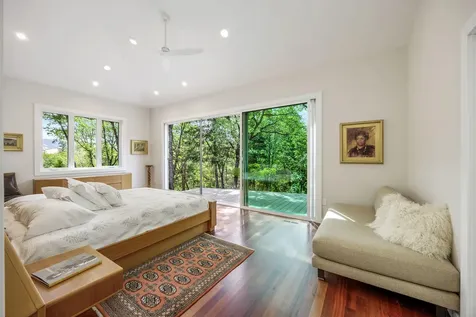 1988 Old Siskiyou Highway Ashland OR 97520