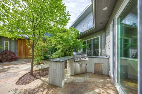 1988 Old Siskiyou Highway Ashland OR 97520