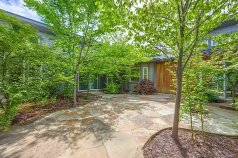 1988 Old Siskiyou Highway Ashland OR 97520