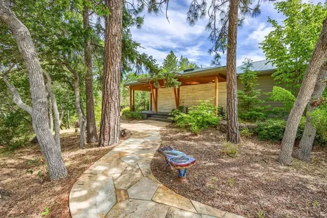 1988 Old Siskiyou Highway Ashland OR 97520