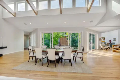 1988 Old Siskiyou Highway Ashland OR 97520