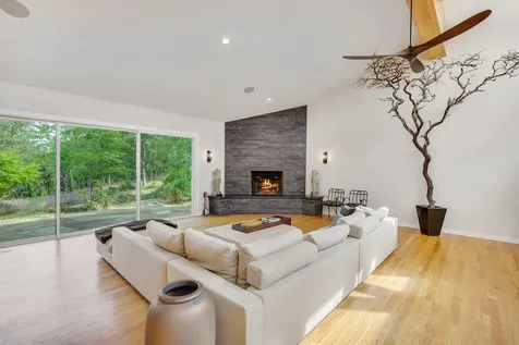 1988 Old Siskiyou Highway Ashland OR 97520