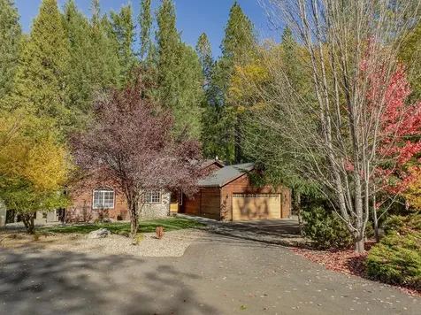 4027 Azalea Drive Grants Pass OR 97526