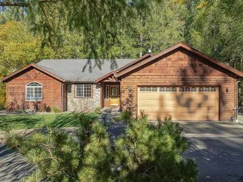 4027 Azalea Drive Grants Pass OR 97526