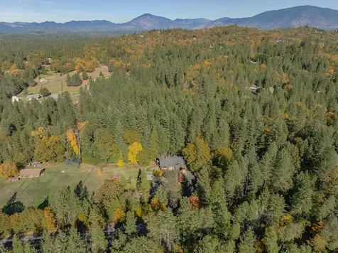 4027 Azalea Drive Grants Pass OR 97526