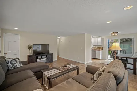 56078 Snow Goose Road Bend OR 97707