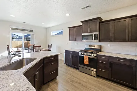 3350 NW 9th Lane Redmond OR 97756