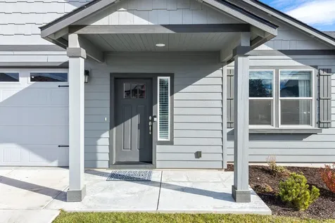 3350 NW 9th Lane Redmond OR 97756