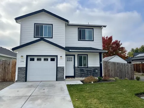 246 Reanna Way Medford OR 97501