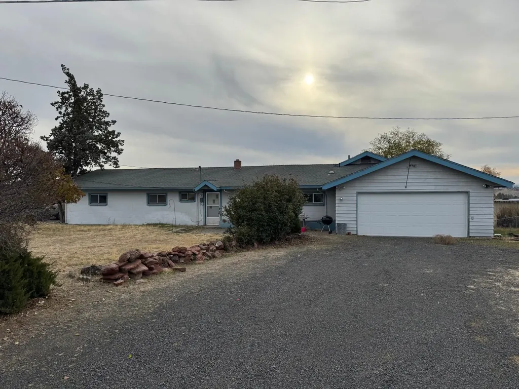 630 NE Bean Drive Madras OR 97741