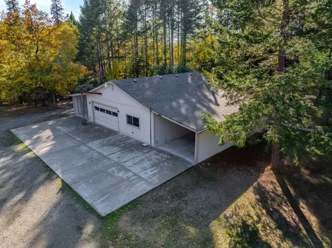 11990 Artlin Road Grants Pass OR 97526