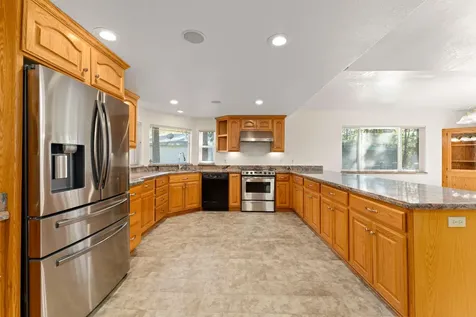 11990 Artlin Road Grants Pass OR 97526