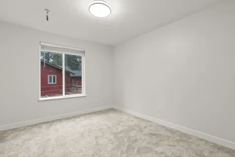 19276 Kiowa Road Bend OR 97702