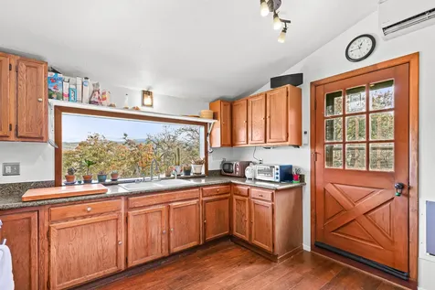 6536 Shadow Glen Drive Eagle Point OR 97524