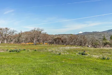 6536 Shadow Glen Drive Eagle Point OR 97524