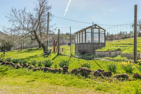 6536 Shadow Glen Drive Eagle Point OR 97524