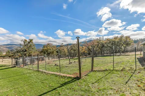 6536 Shadow Glen Drive Eagle Point OR 97524