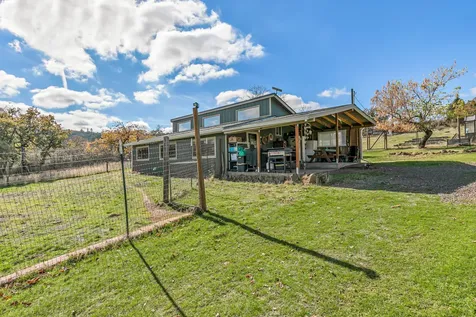6536 Shadow Glen Drive Eagle Point OR 97524