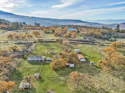 6536 Shadow Glen Drive Eagle Point OR 97524