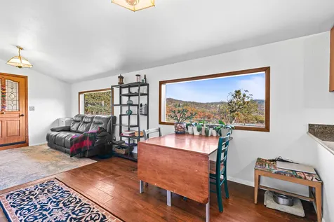 6536 Shadow Glen Drive Eagle Point OR 97524