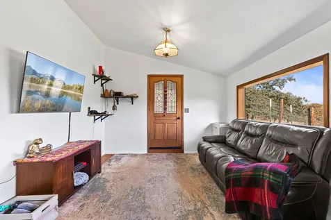 6536 Shadow Glen Drive Eagle Point OR 97524