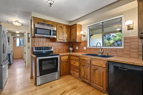 183 NE Scenic Drive Grants Pass OR 97526