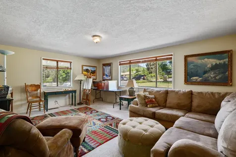 183 NE Scenic Drive Grants Pass OR 97526