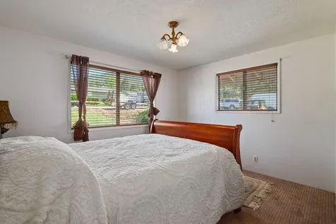 183 NE Scenic Drive Grants Pass OR 97526
